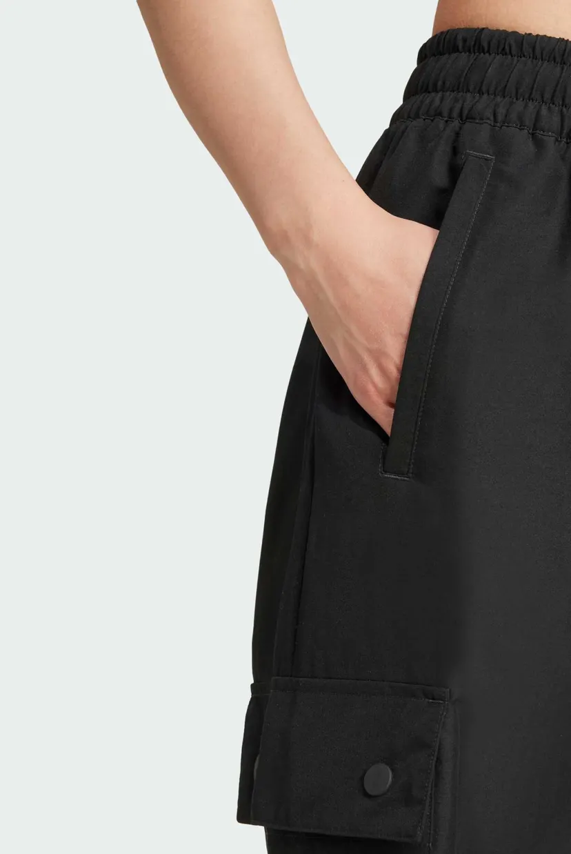 Женские черные спортивные брюки Essentials Woven 4