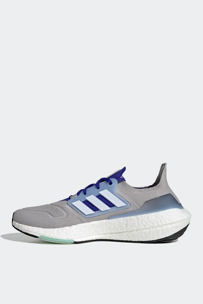 Чоловічі сірі кросівки Ultraboost 22 7