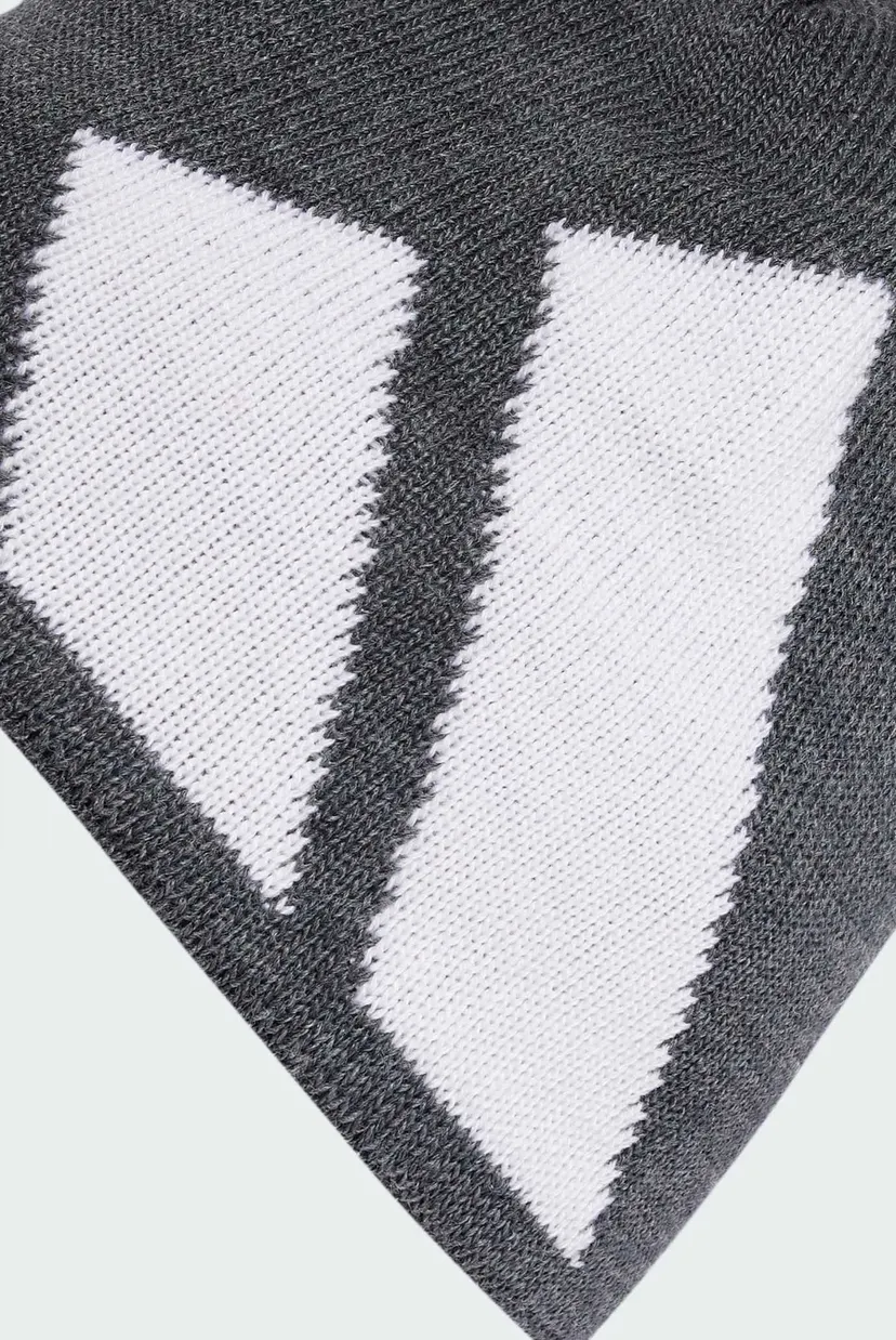 Темно-серая шапка Big Logo Beanie CLIMAWARM 3