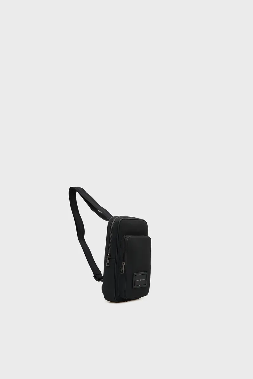 Чоловіча чорна сумка FOUNDATION SLING PACK 3