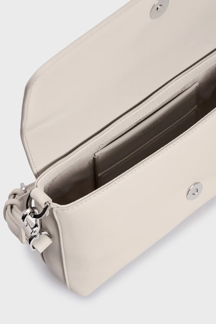 Женская белая сумка CK MUST SHOULDER BAG 3