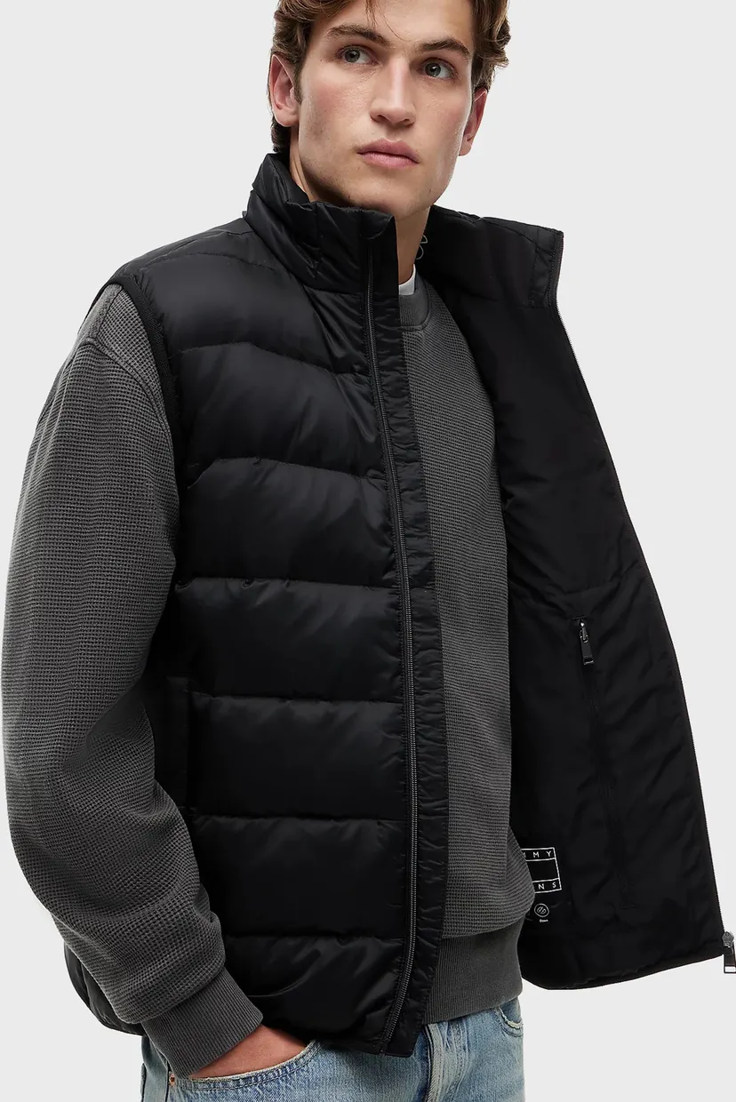 Чоловічий чорний жилет LIGHT DOWN PACKABLE VEST 5
