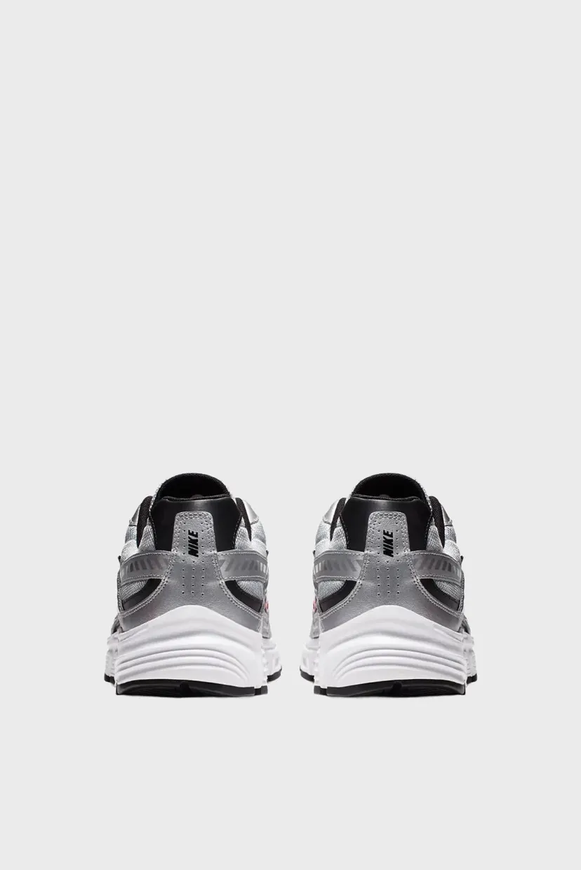 Чоловічі сріблясті кросівки NIKE INITIATOR 4