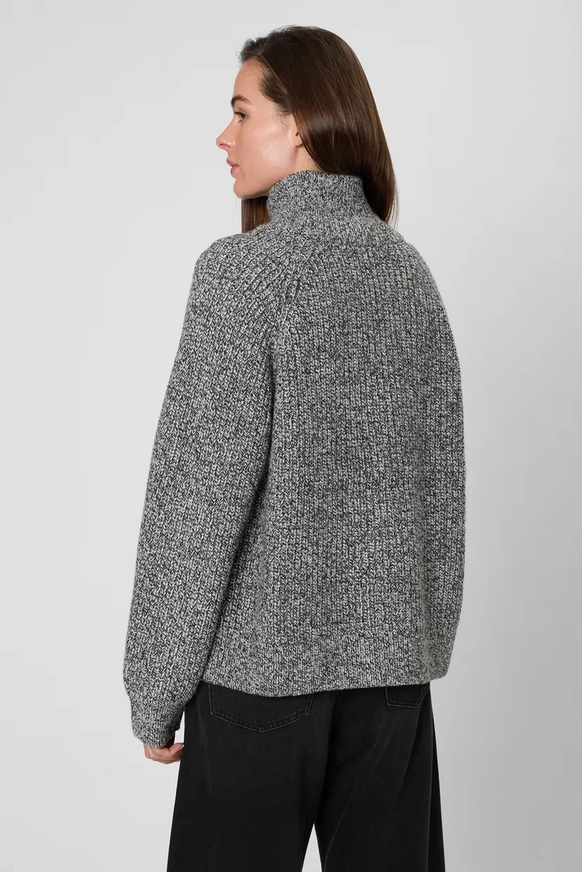 Жіноча сіра кофта 4