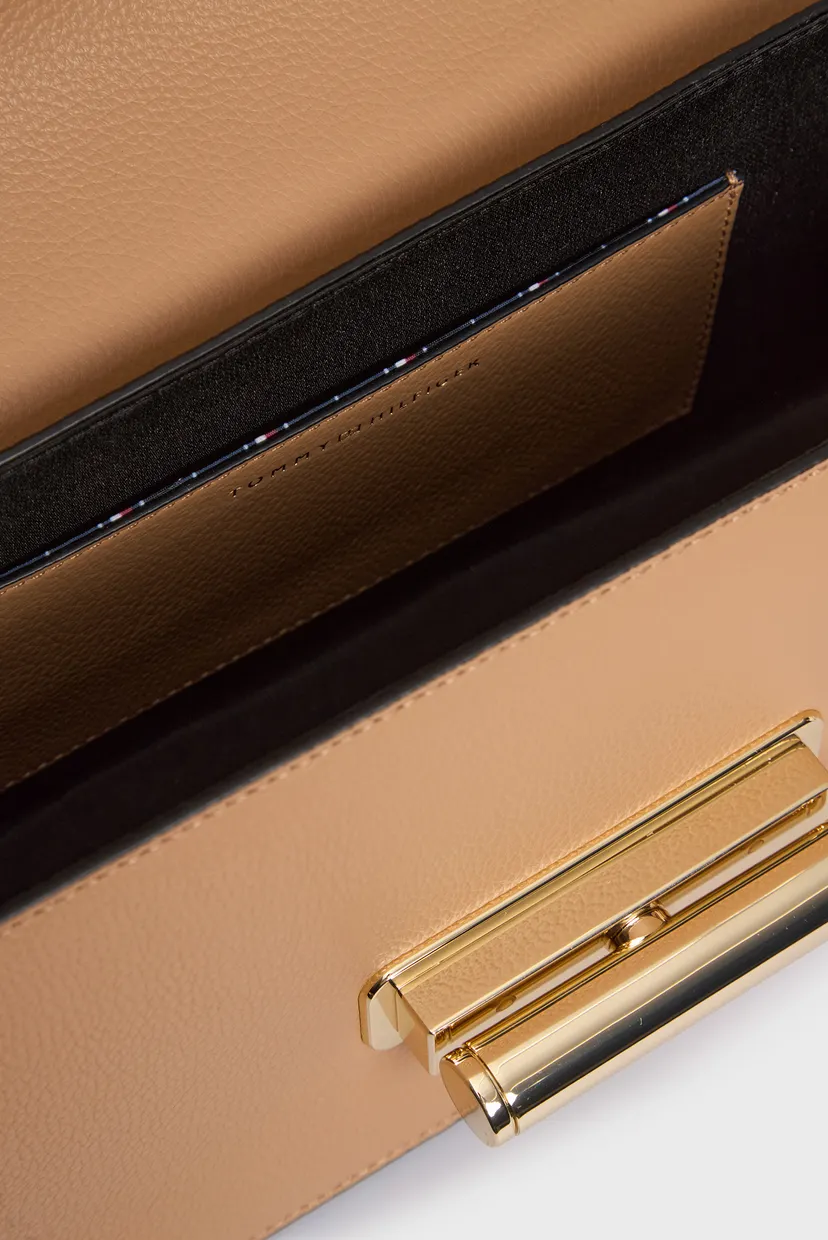 Жіноча бежева шкіряна сумка TURNLOCK LEATHER BAG 5