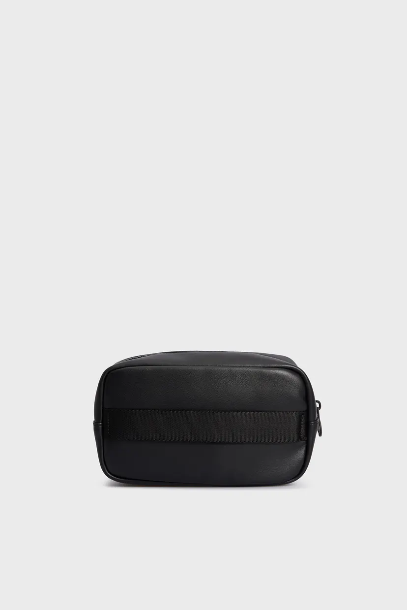 Чоловічий чорний несесер TH FOUNDATION WASHBAG 4