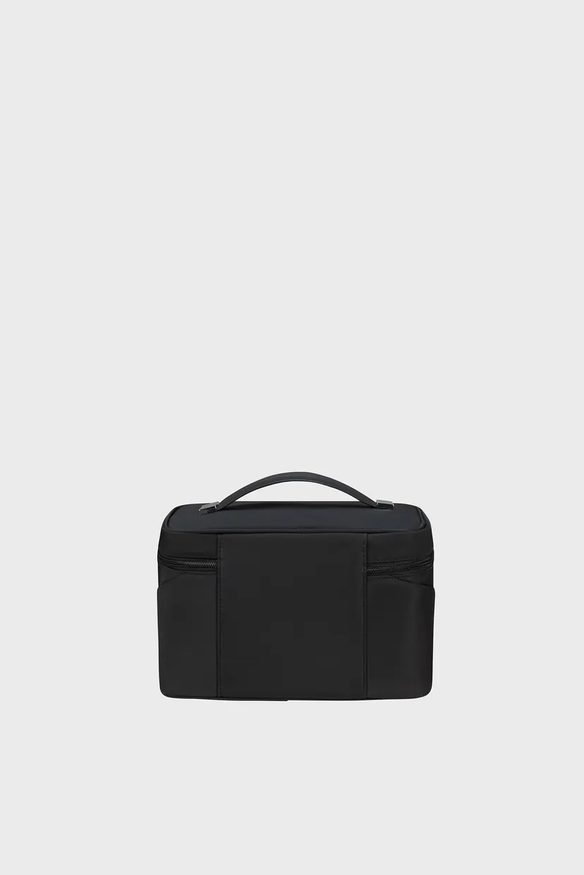 Черный бьюти-кейс ATTRIX TOILET KIT BLACK 4