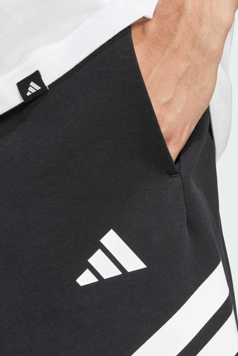 Чоловічі чорні шорти
Future Icons 3-Stripes 4