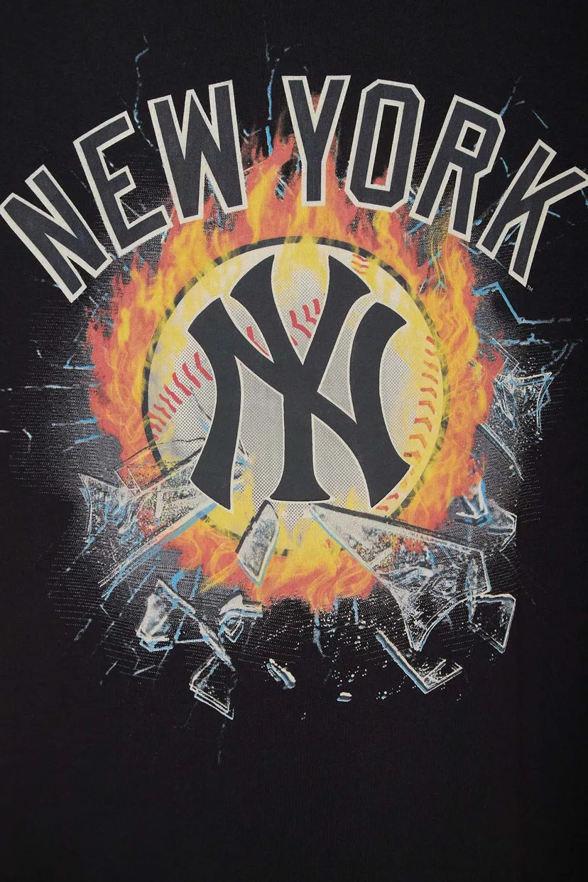 Черная футболка NEW YORK YANKEES POINT LINE (унисекс) 3