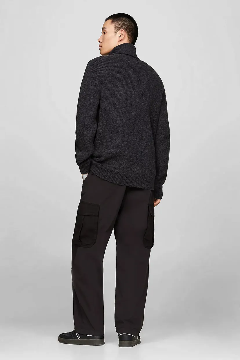 Чоловічий темно-сірий гольф TJM SLIM ROLL NECK BADGE SWEATER 3