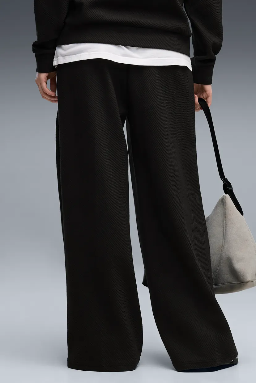 Женские черные спортивные брюки PUMA Class Relaxed Wide Leg Pants Women 3