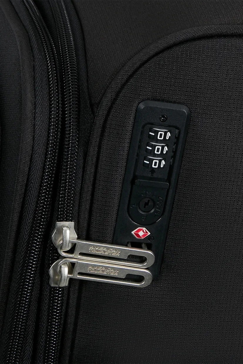 Черный чемодан 67 см CLOUDRIDER 6