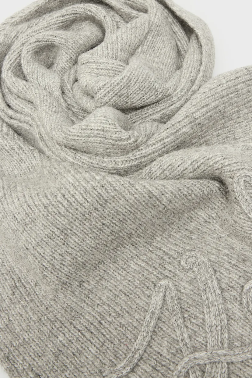 Жіночий сірий шарф crochet 3