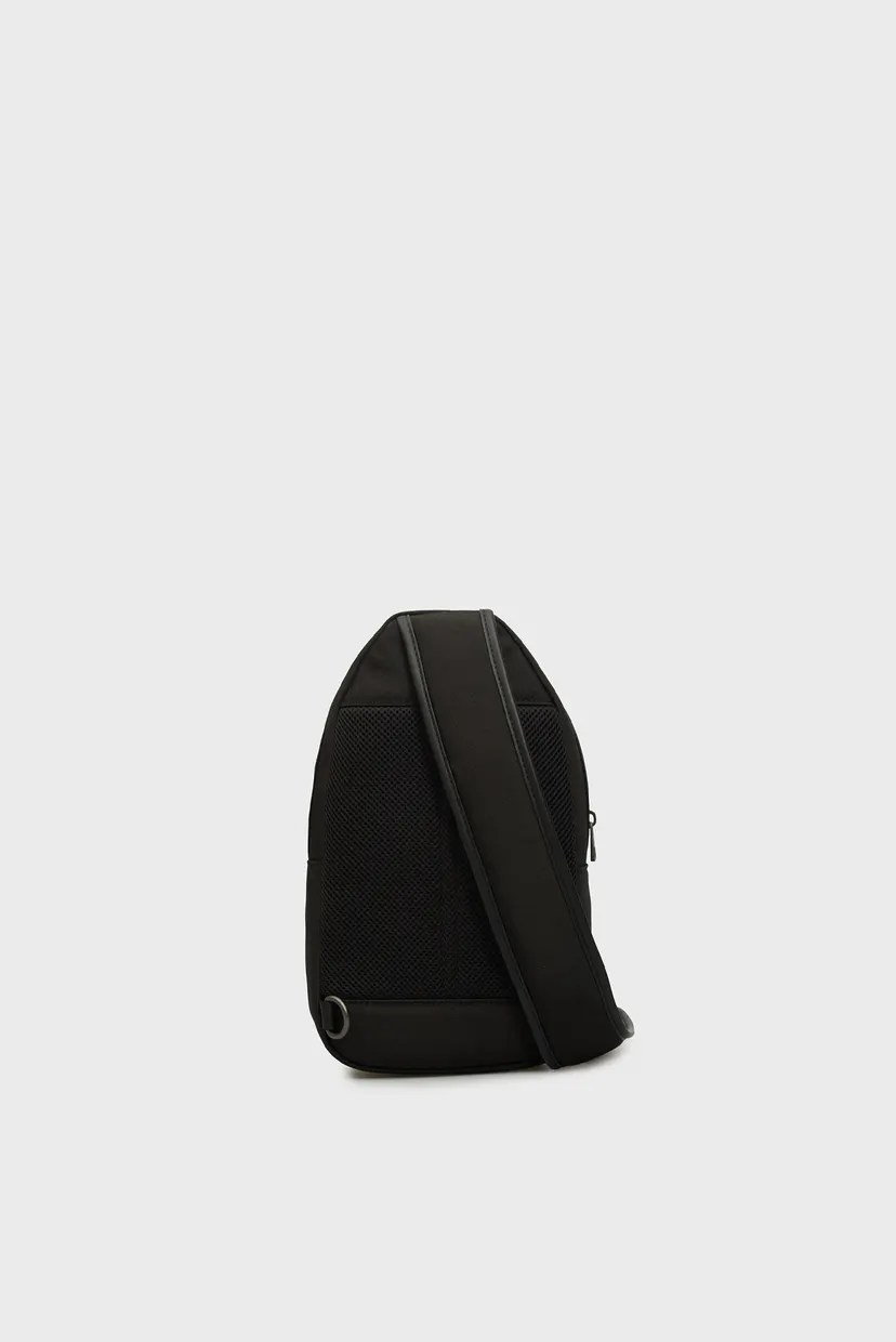 Мужская черная сумка TH NYLON TRAVEL SLING 4
