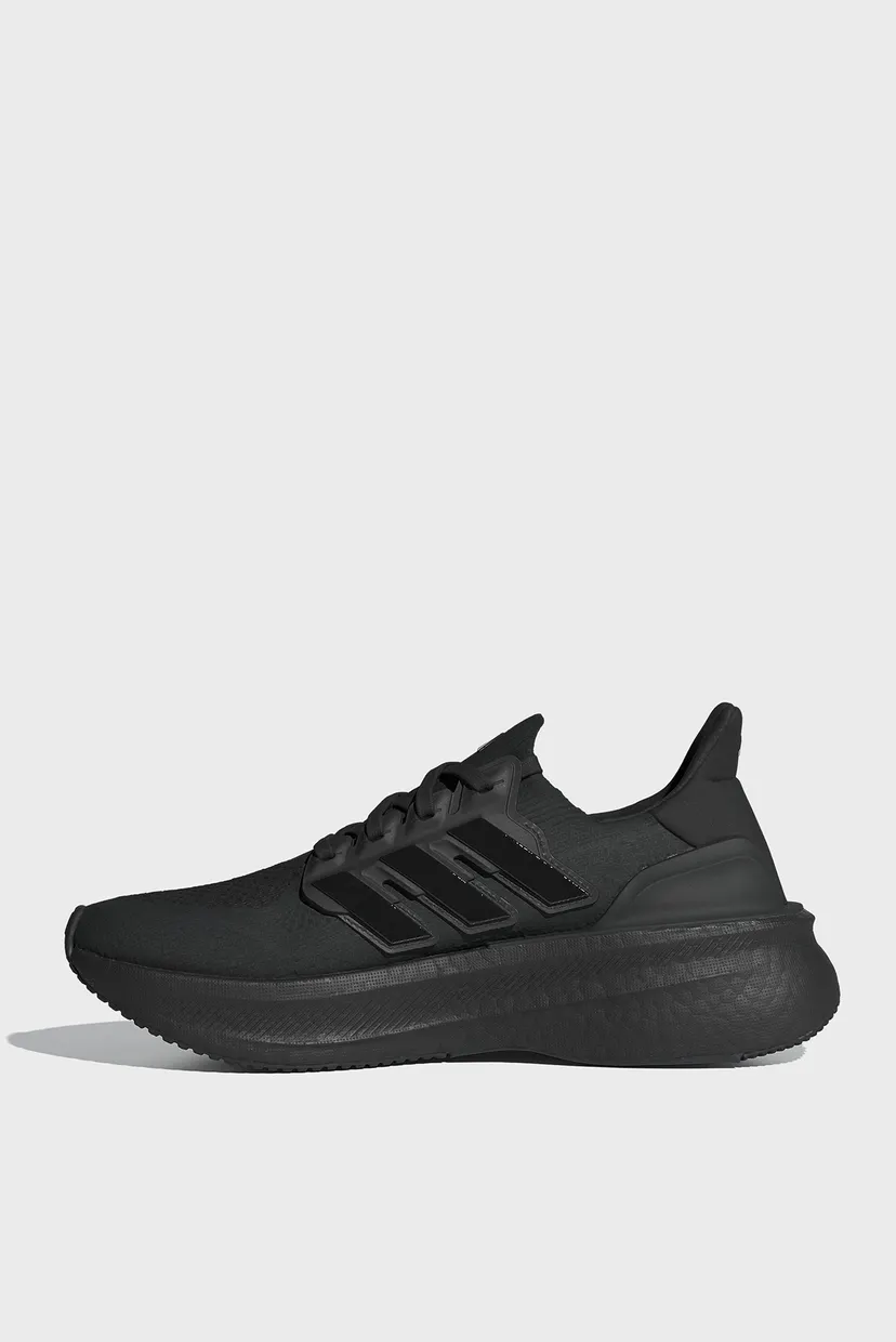 Жіночі чорні кросівки Ultraboost 5 6