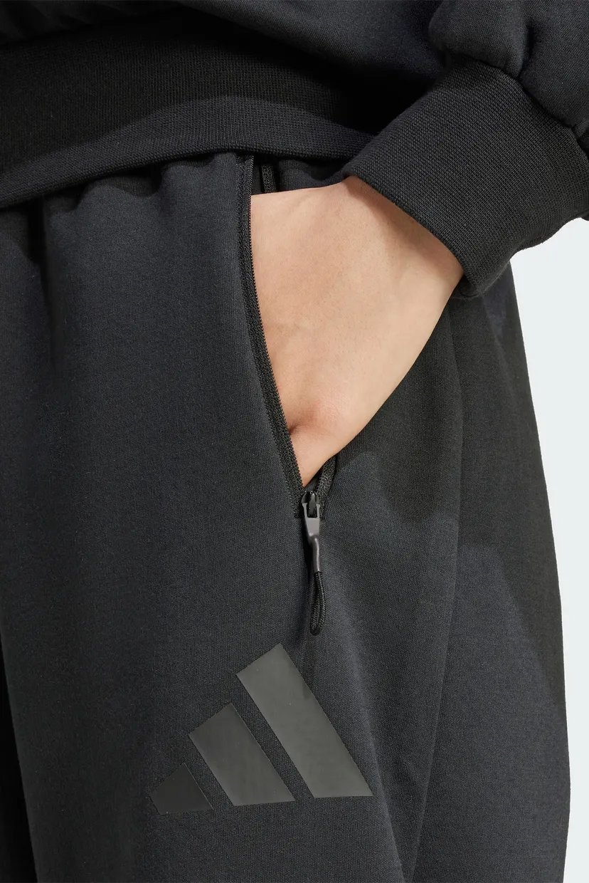 Жіночі чорні спортивні штани adidas Z.N.E. Barrel 5