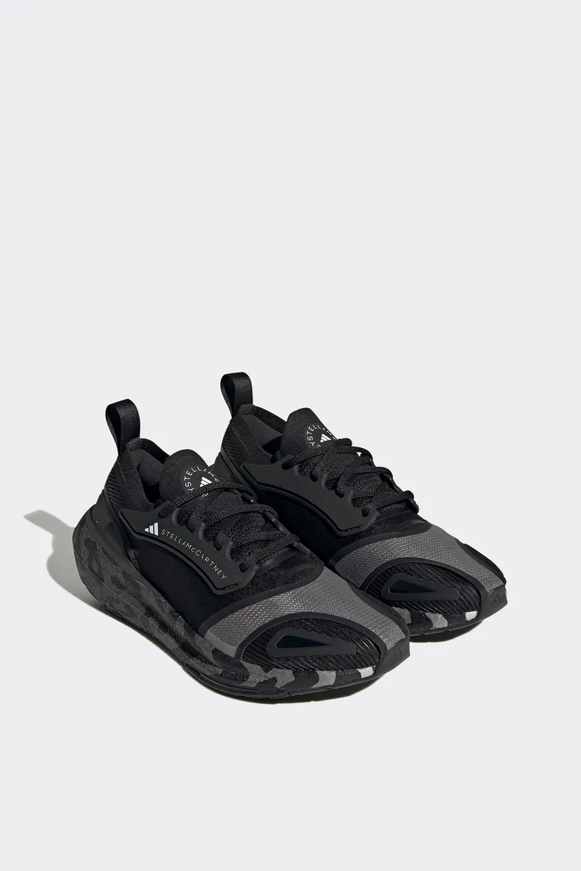 Женские черные кроссовки adidas by Stella McCartney Ultraboost Light 5