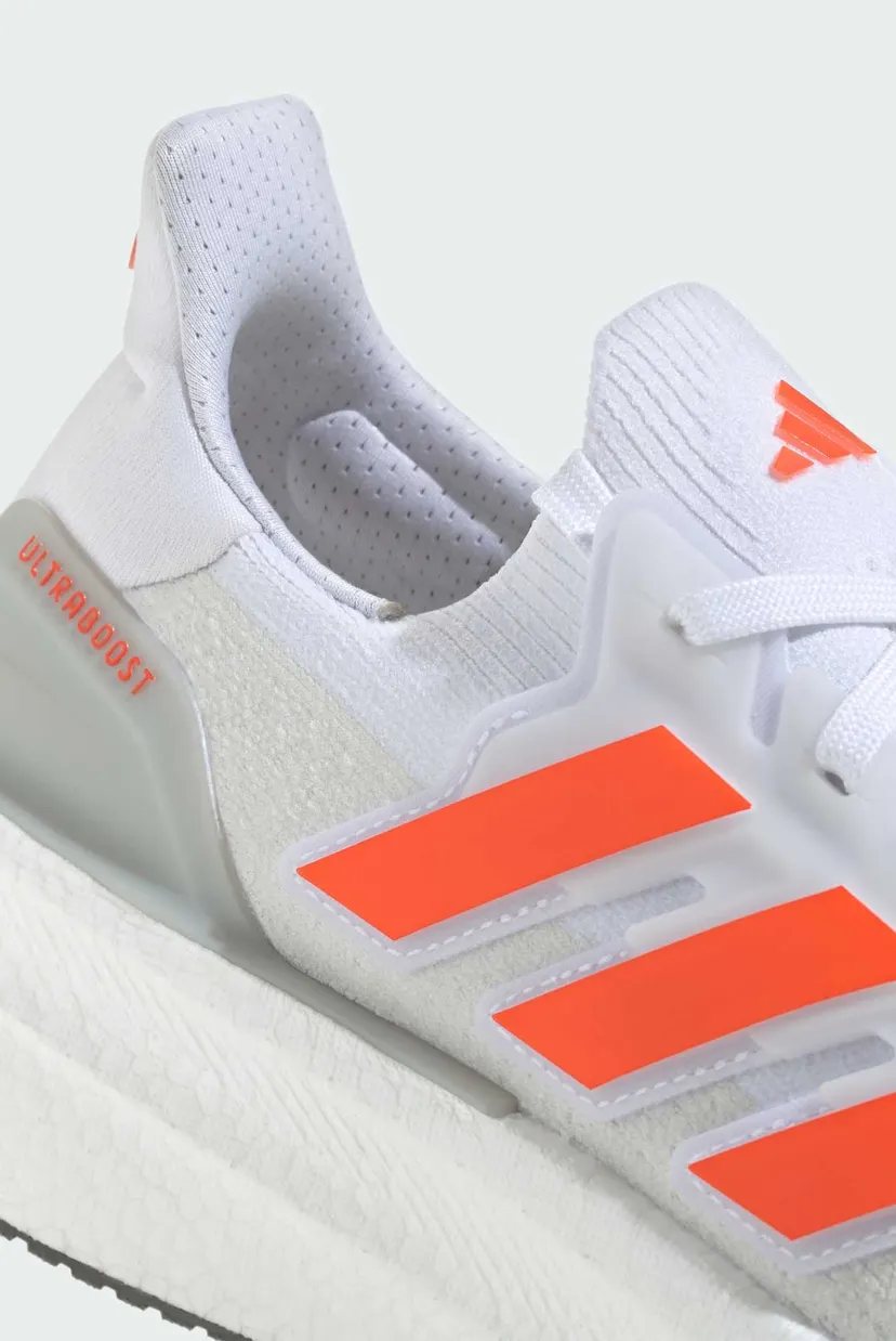 Чоловічі білі кросівки Ultraboost 5 8