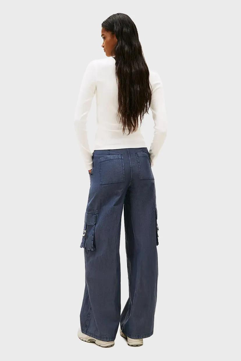 Жіночий білий лонгслів SLIM 3