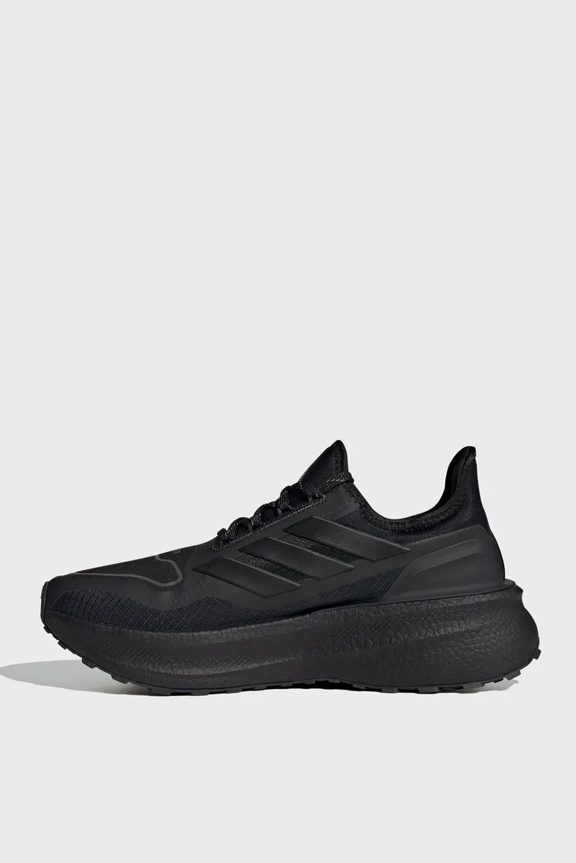 Женские черные кроссовки Ultraboost 6