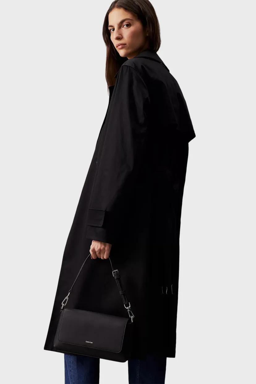 Жіноча чорна сумка CK MUST Calvin Klein K60K611928 — MD-Fashion