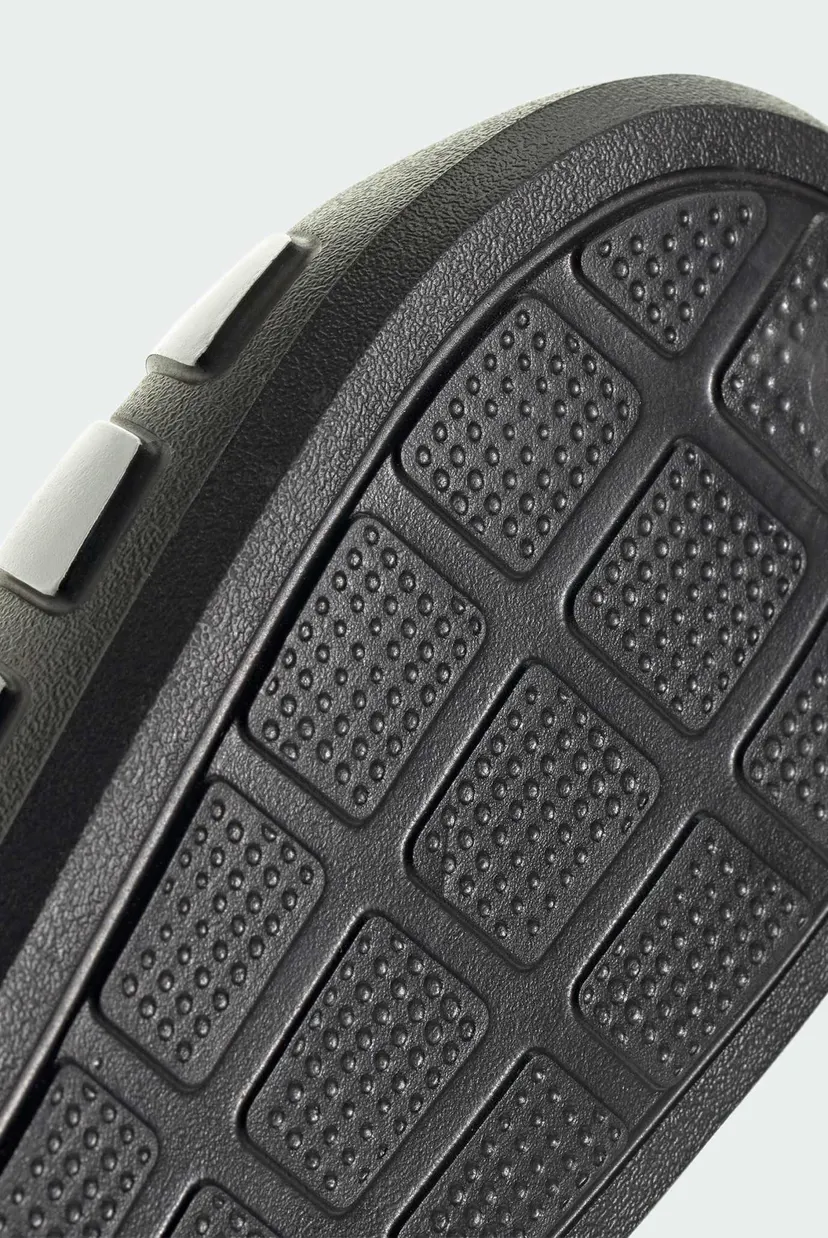 Чорні слайдери Adilette Flow 8