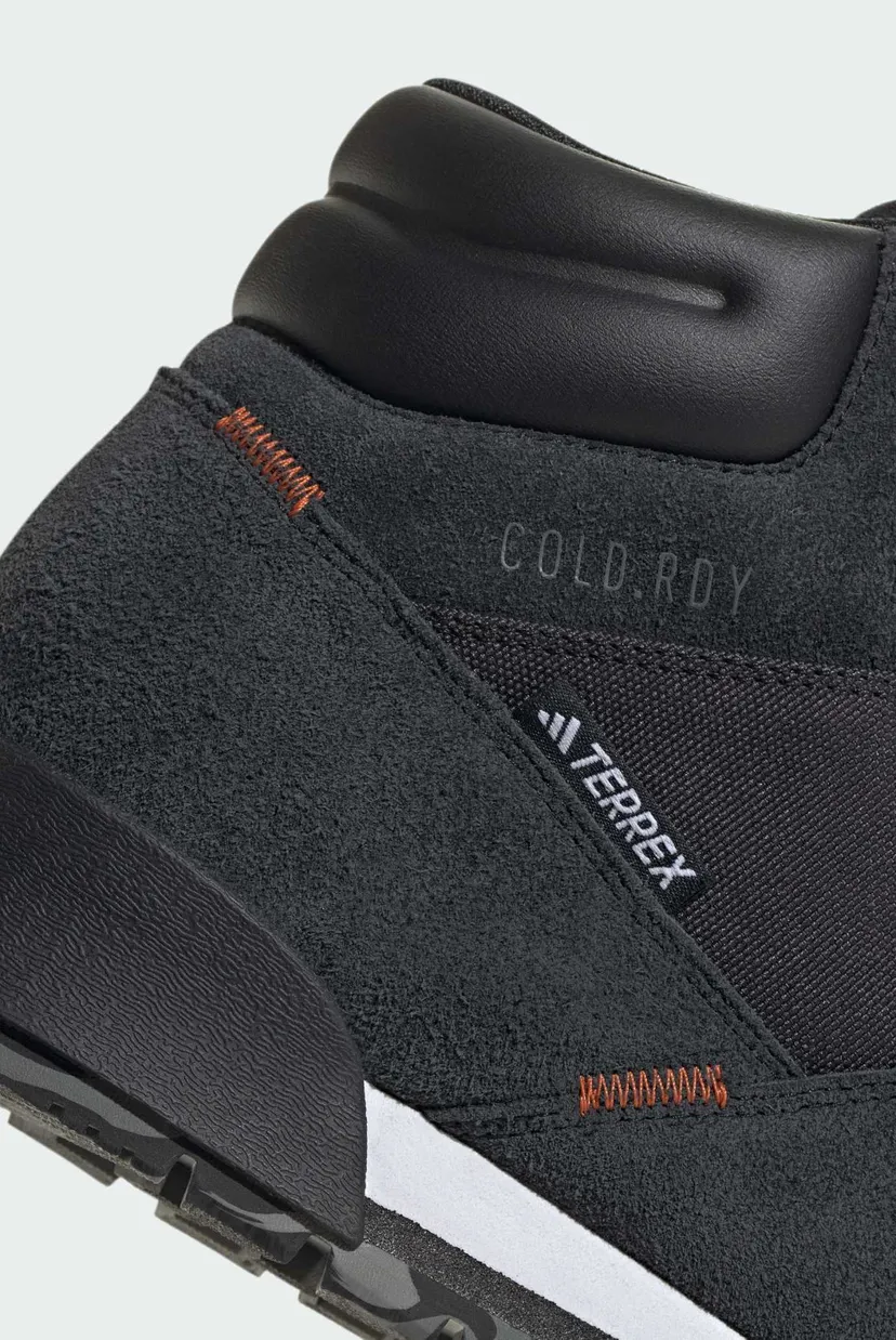 Чоловічі чорні замшеві черевики  Terrex Snowpitch Cold.Rdy 8