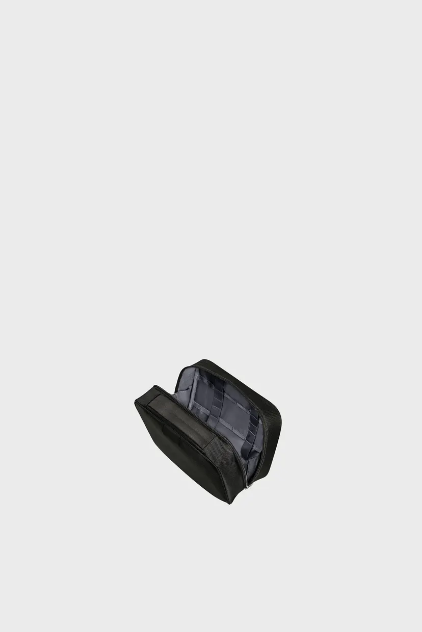 Чоловічий чорний несесер RESPARK TOILET KIT BLACK 8