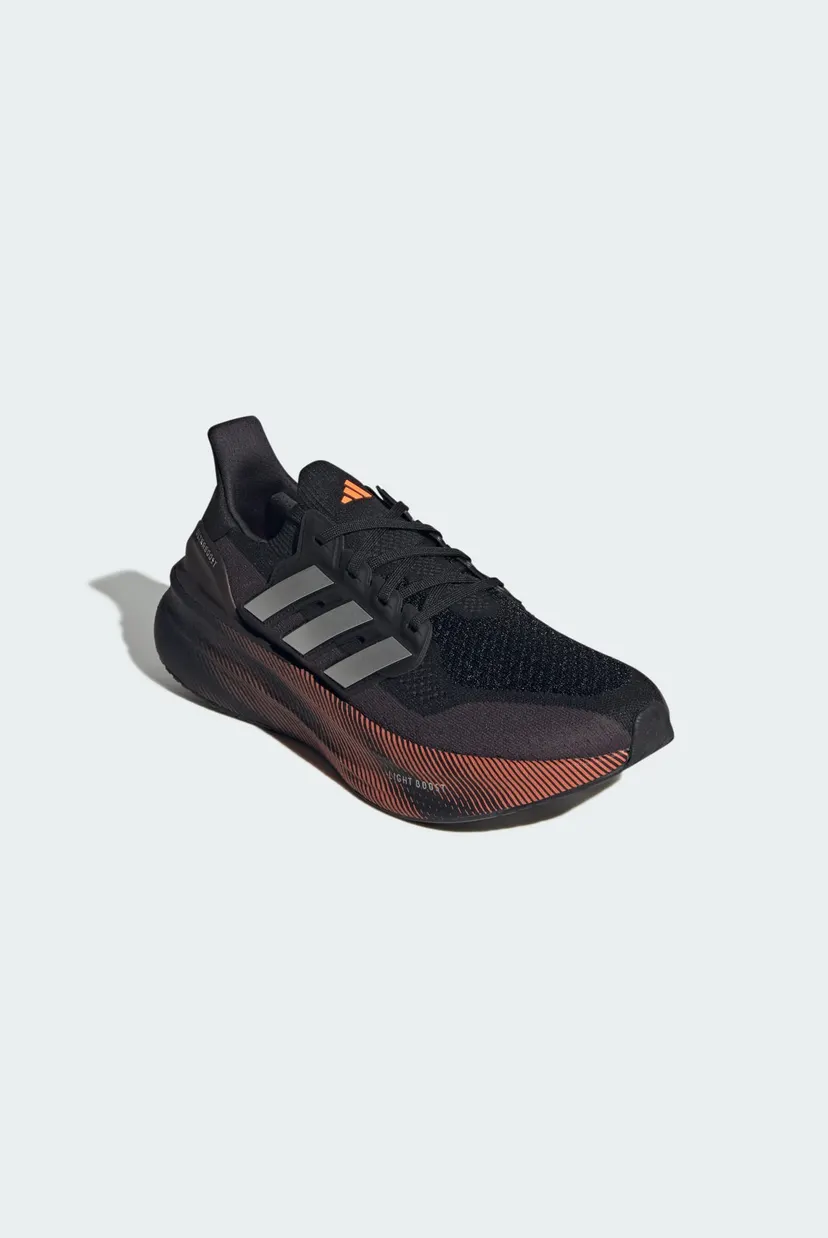 Мужские черные кроссовки Ultraboost 5 4