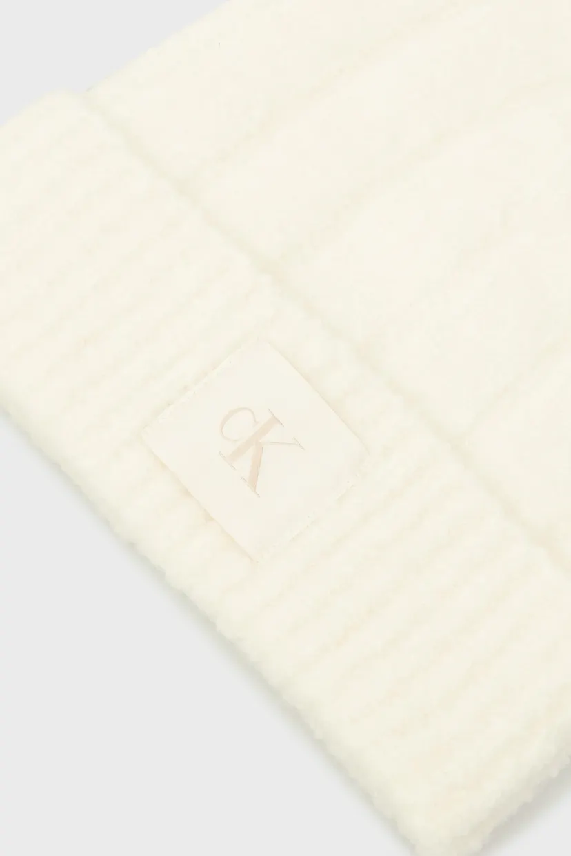 Мужская белая шапка PATCH BOUCLE 4
