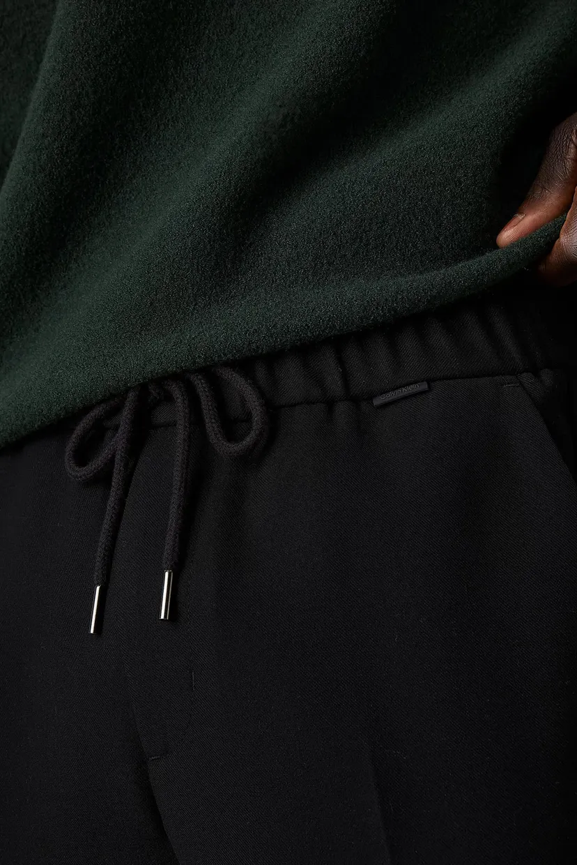 Чоловічі чорні брюки COMFORT KNIT TAPERED PLEAT 4