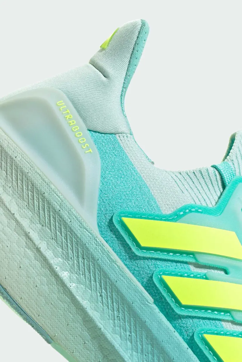 Женские бирюзовые кроссовки Ultraboost 5 7