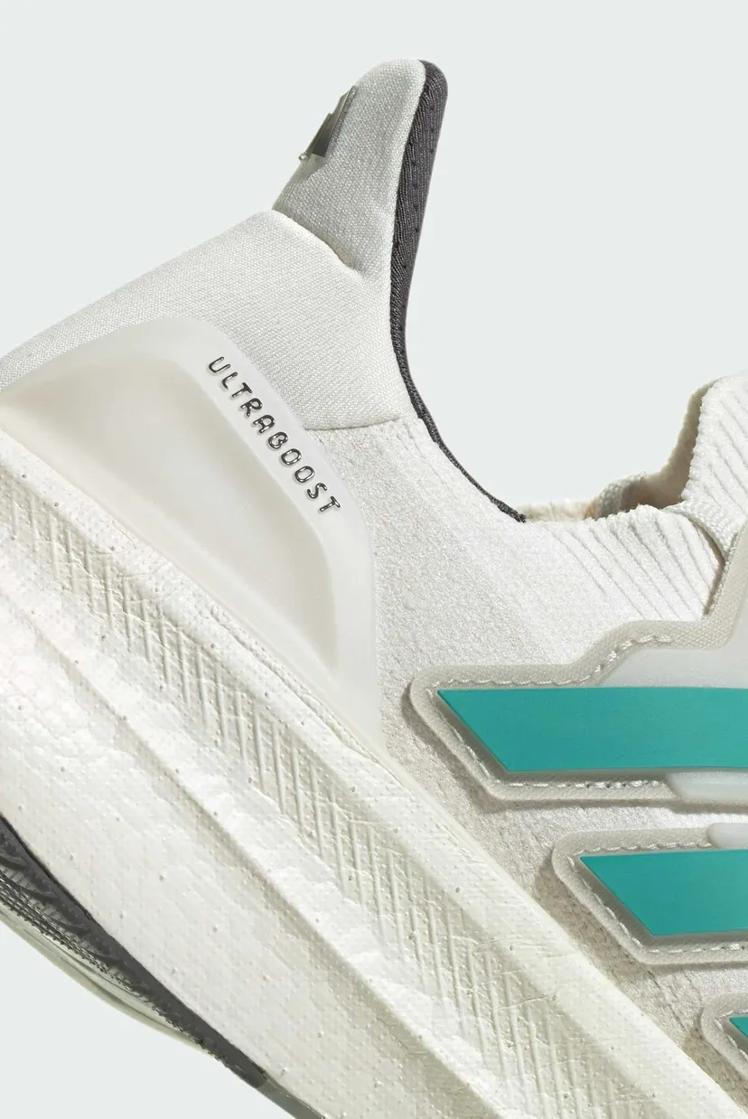 Жіночі світло-сірі кросівки Ultraboost 5 7