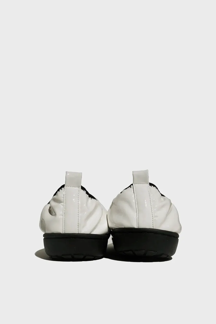Білі клоги ENAMEL 4