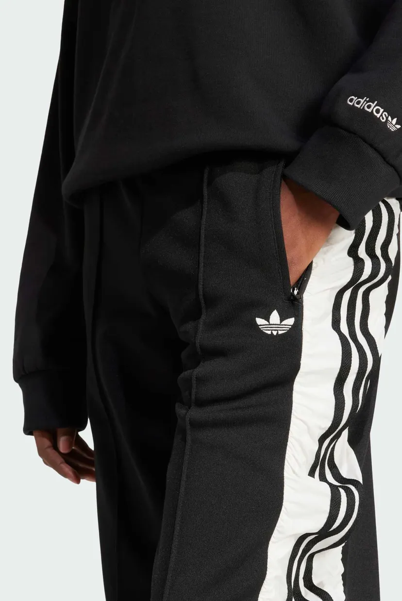 Женские черные спортивные брюки adidas Originals R3CD 4