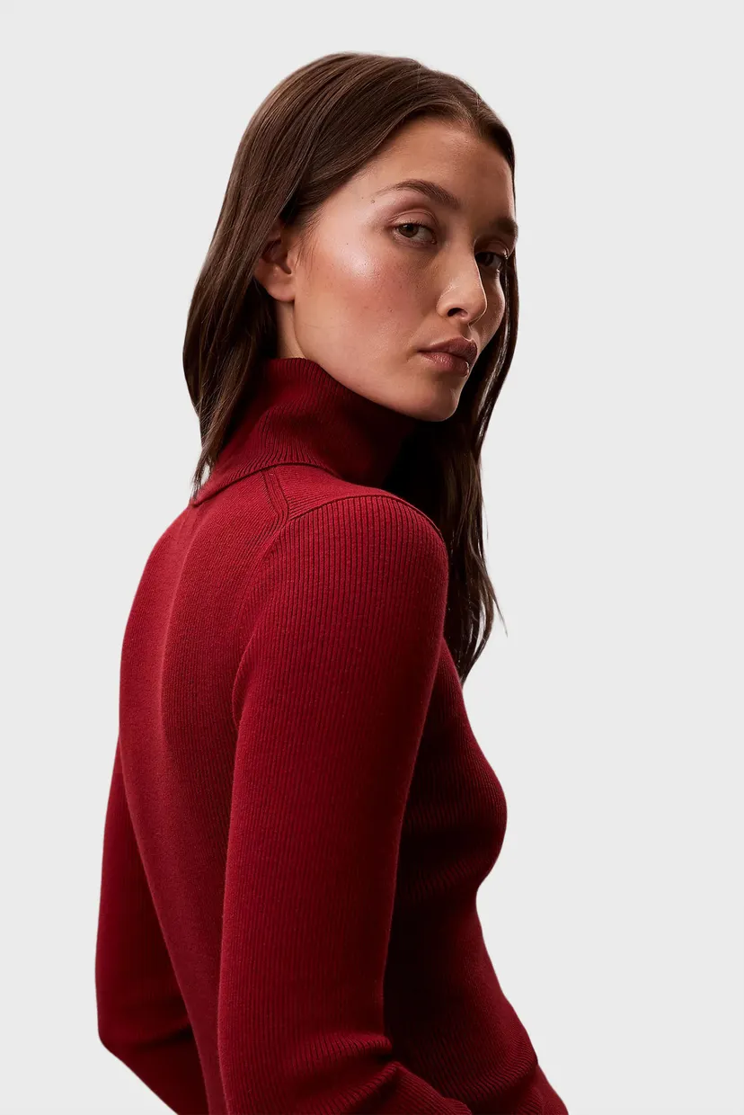 Женский красный гольф LABEL 6