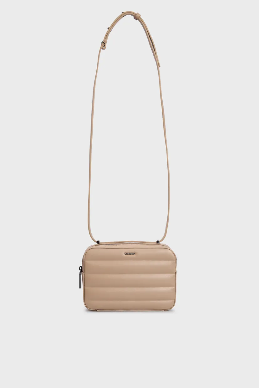 Жіноча бежева сумка LINE QUILT CAMERA BAG 5