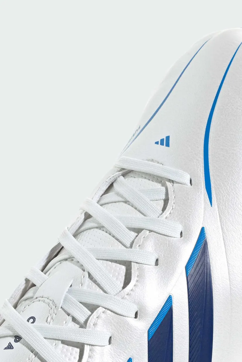 Сріблясті сороконіжки Copa Pure IV League Turf Football 9