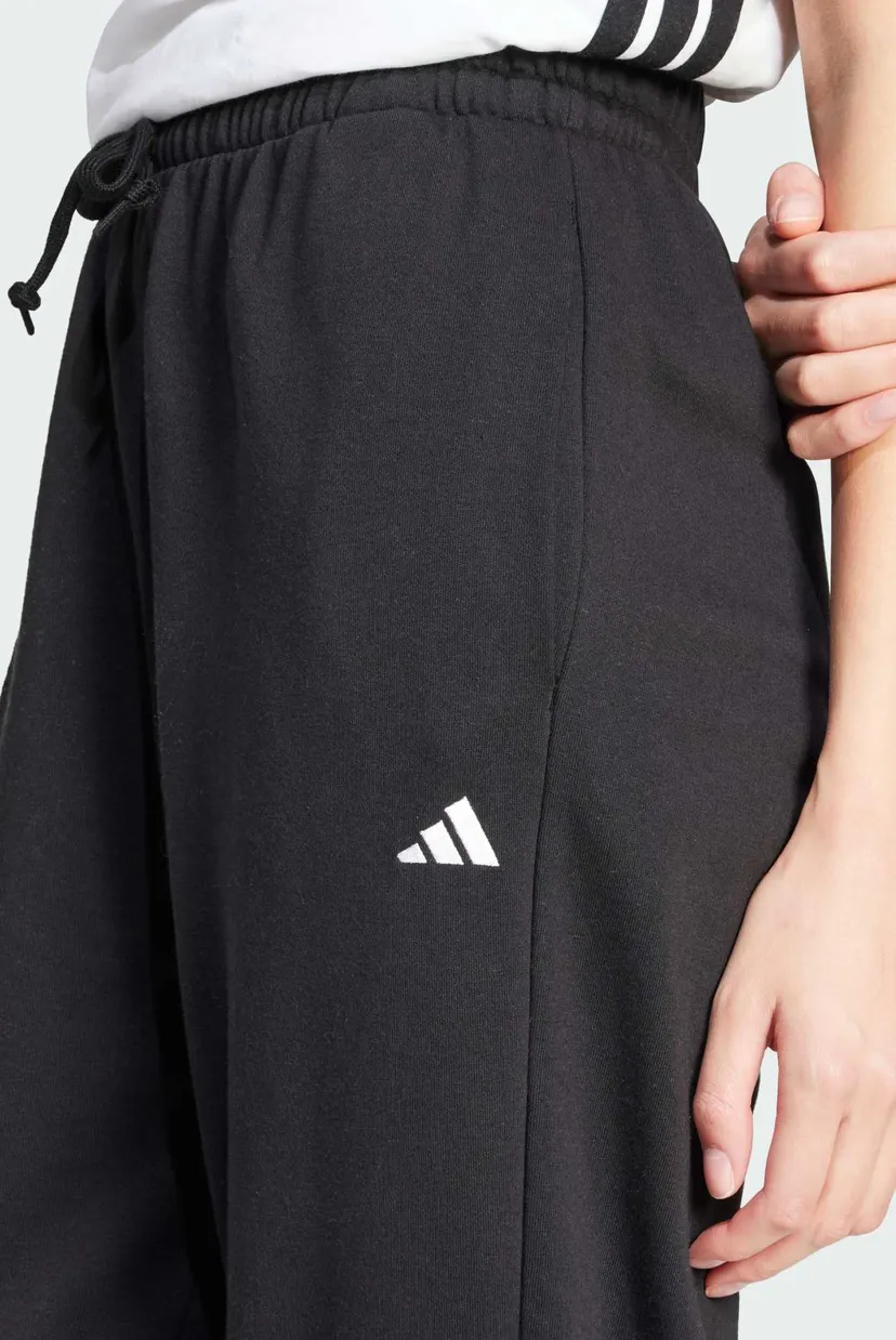Женские черные спортивные брюки Essentials Small Logo French Terry Cuffed 4