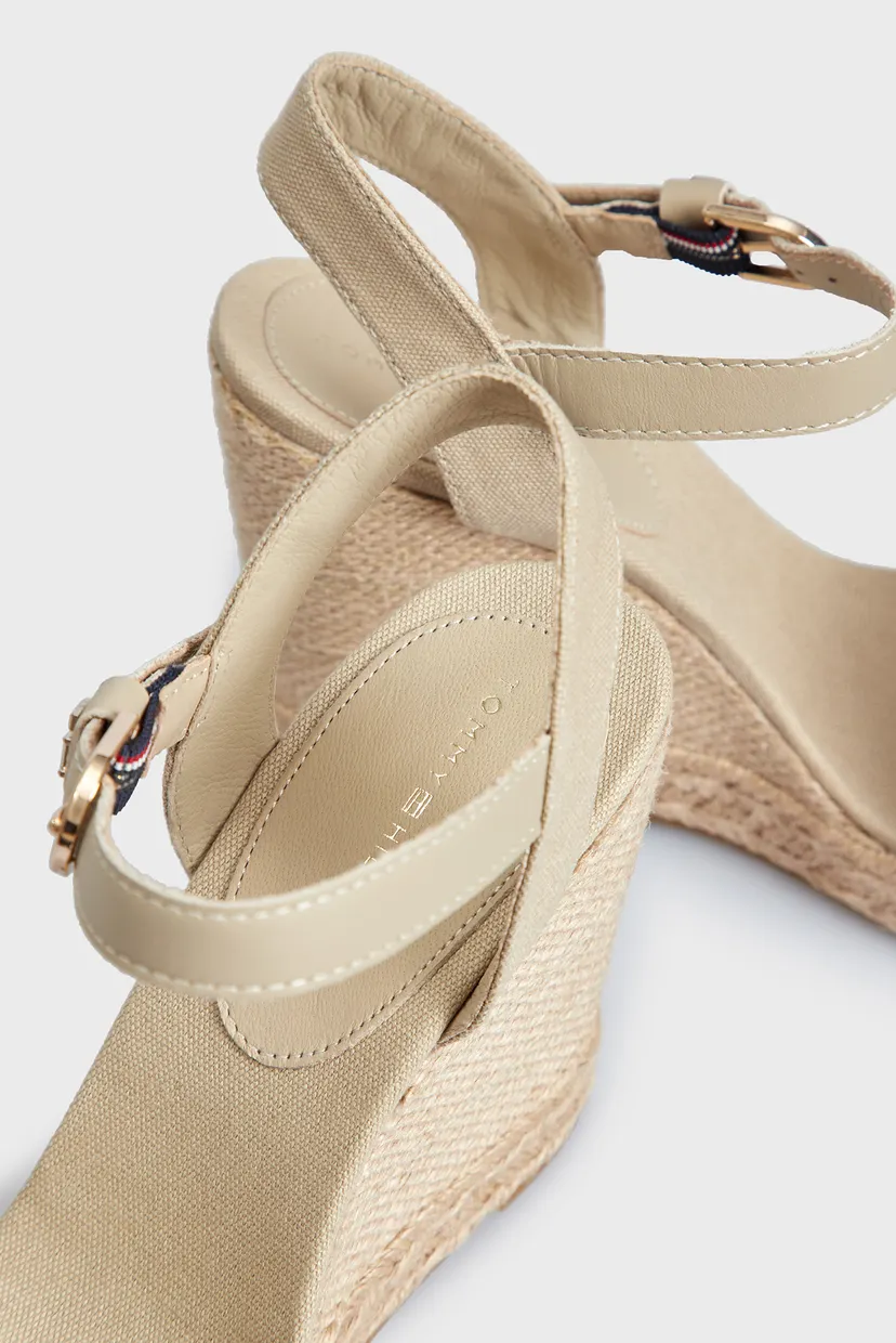 Жіночі бежеві босоніжки SEASONAL WEBBING WEDGE 4