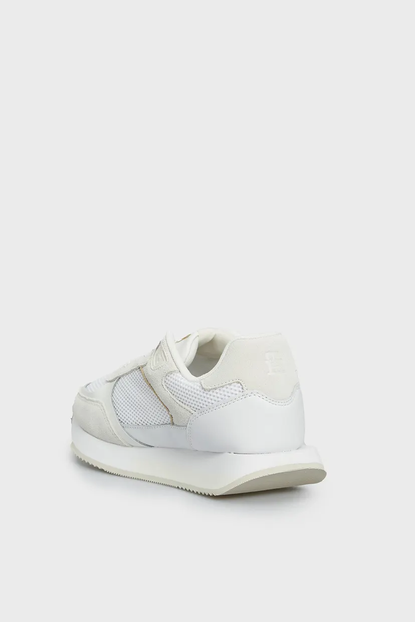Жіночі білі кросівки ESSENTIAL ELEVATED RUNNER 5