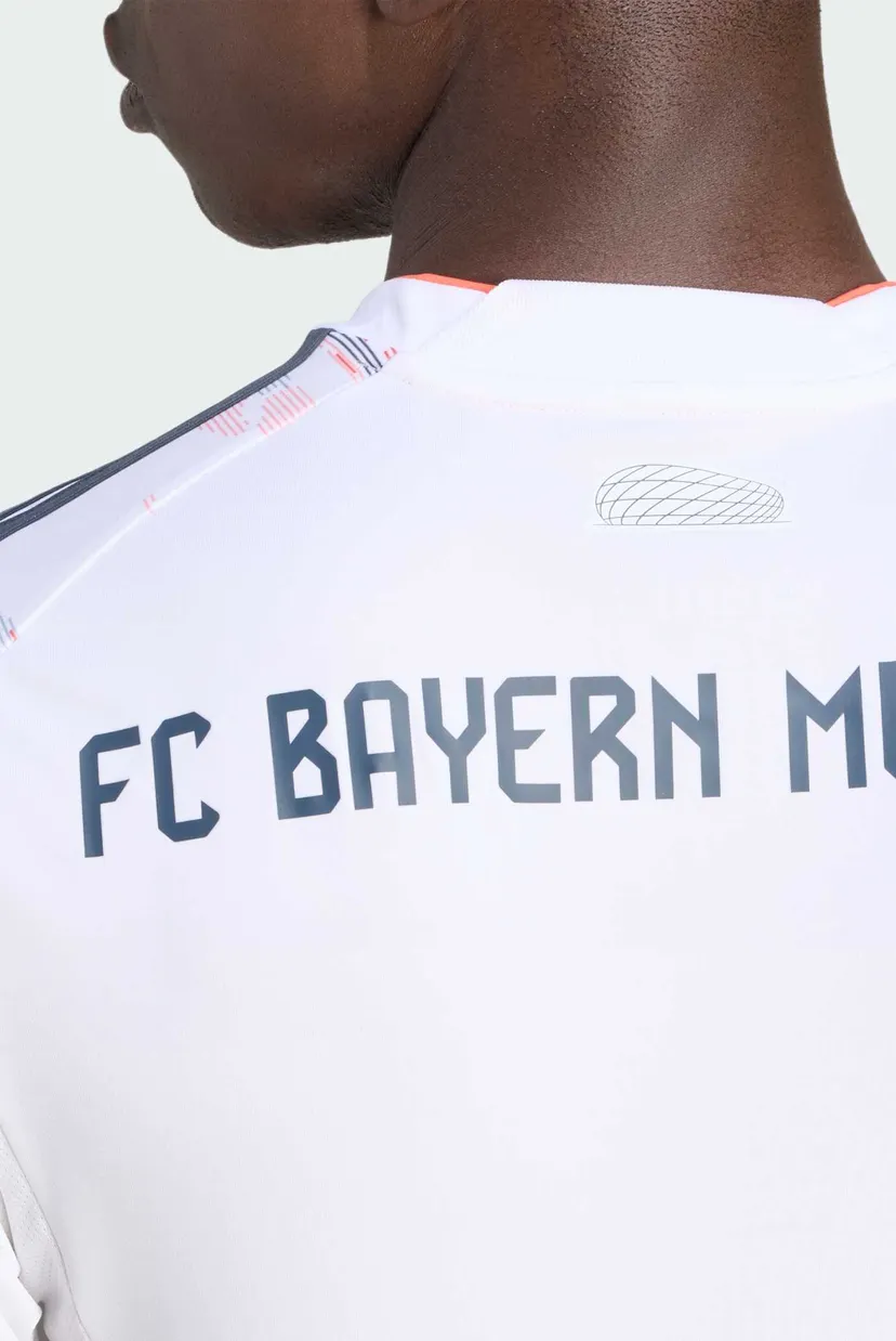 Чоловіча біла футболка з візерунком FC Bayern 25/26 Away 5