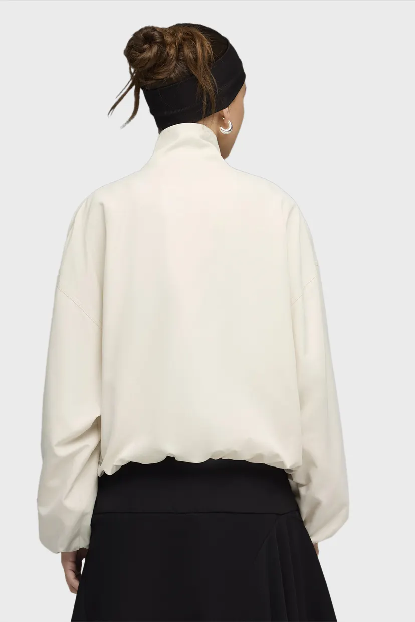 Жіноча бежева куртка Style Jacket Women 3