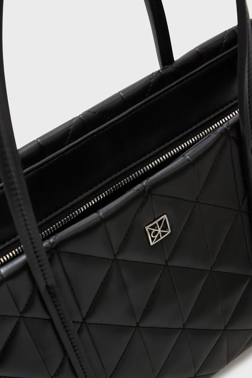 Жіноча чорна сумка QUILTED SMALL TOTE 6