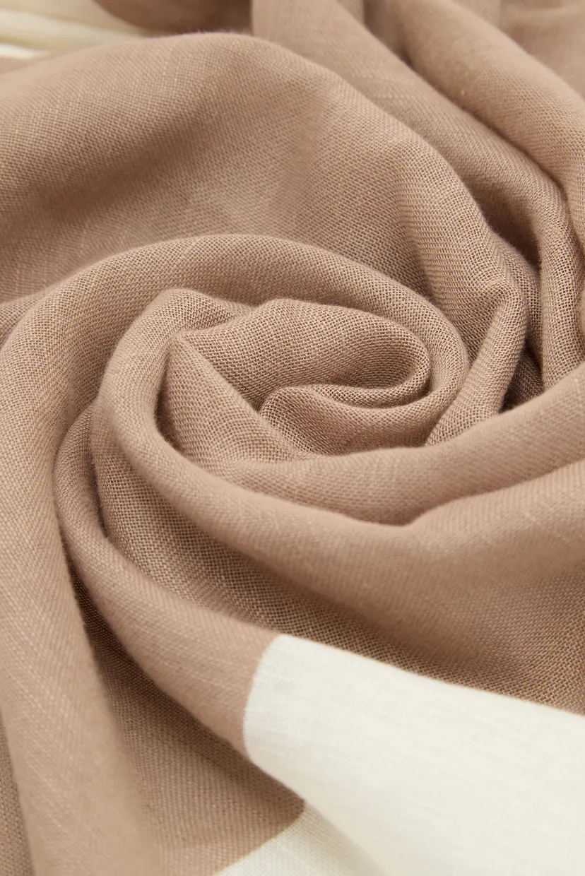 Женский бежевый льняной платок LINEN BLEND EMBLEM PAREO SCARF 3