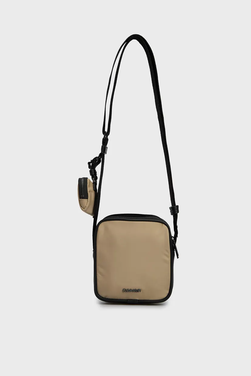 Чоловіча бежева сумка CK EST. NYLON CUBE REPORTER+CASE 5