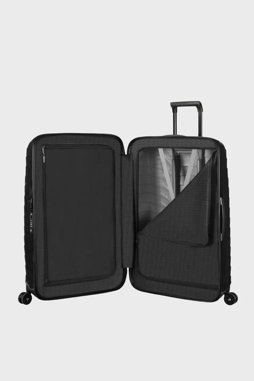 Черный чемодан 69 см PROXIS BLACK 6