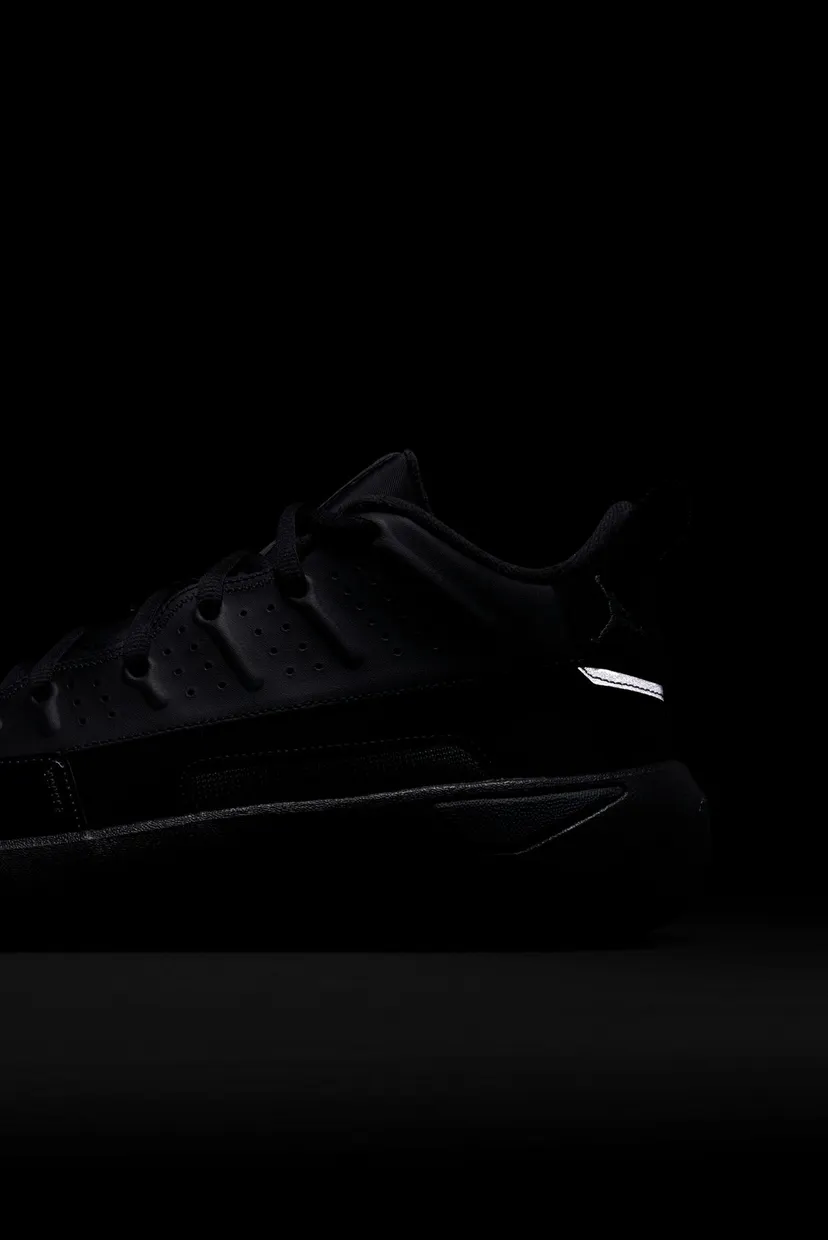 Чоловічі чорні кросівки JORDAN MAX AURA 7 7