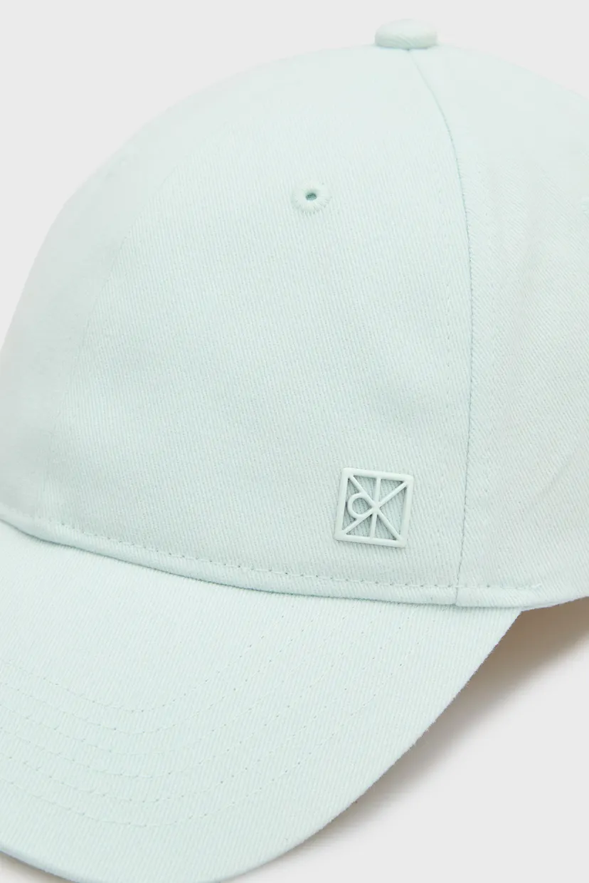 Женская мятная кепка EMBLEM 3