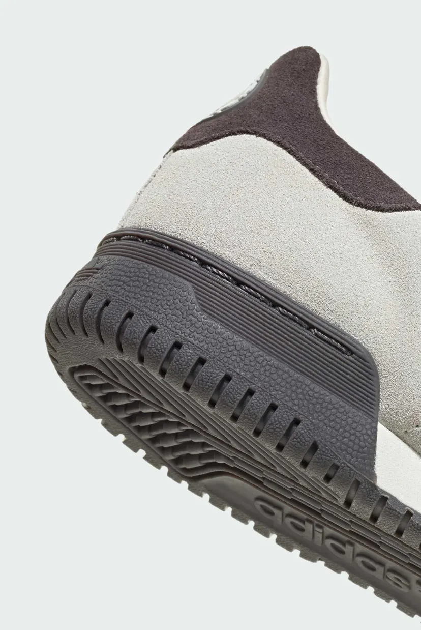 Мужские бежевые замшевые сникерсы POWERPHASE MERCEDES 7